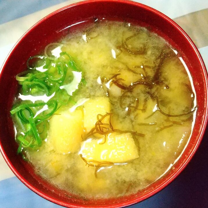 簡単✿もずく&油揚げの味噌汁